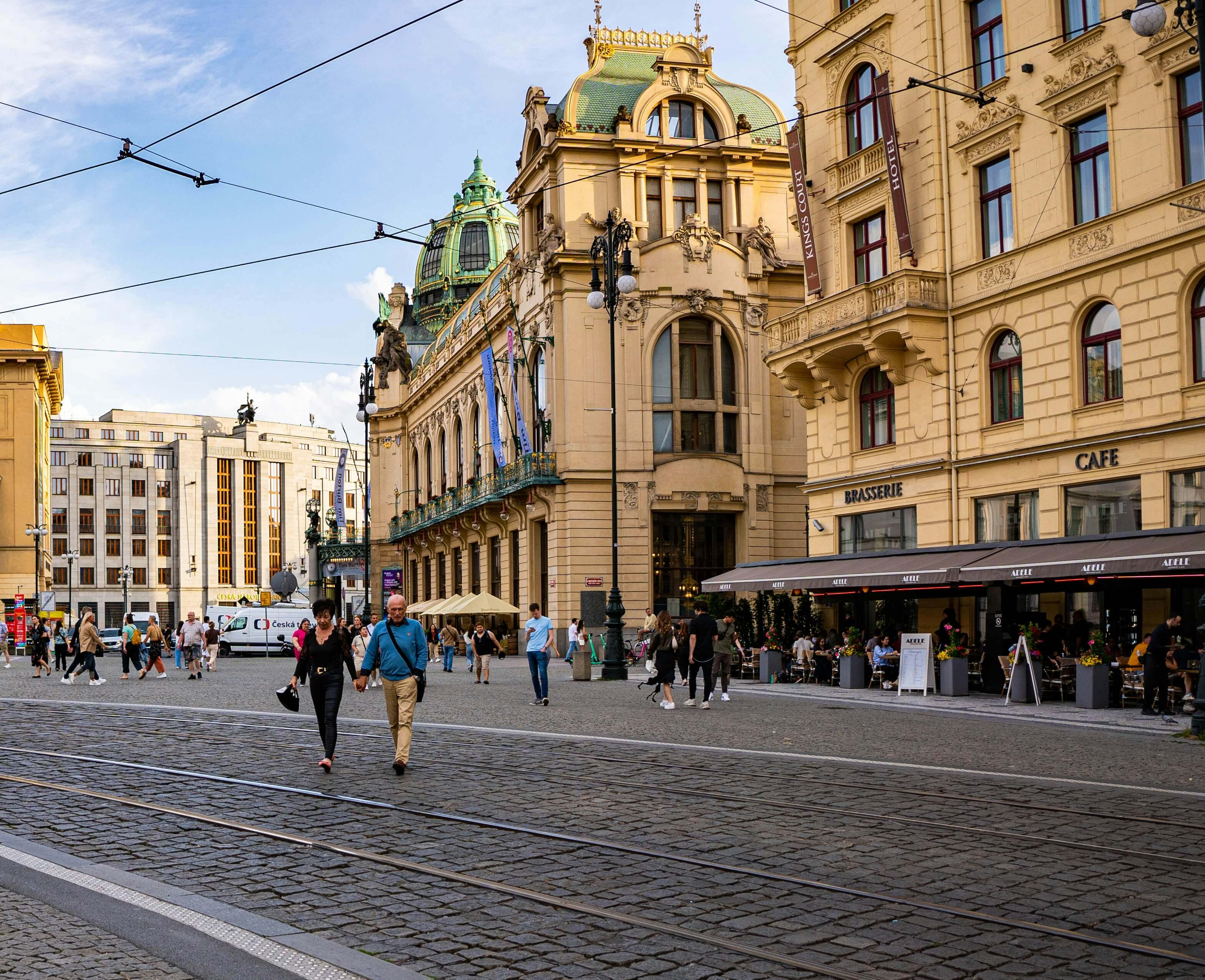 Spaziergang durch die Straßen Prags