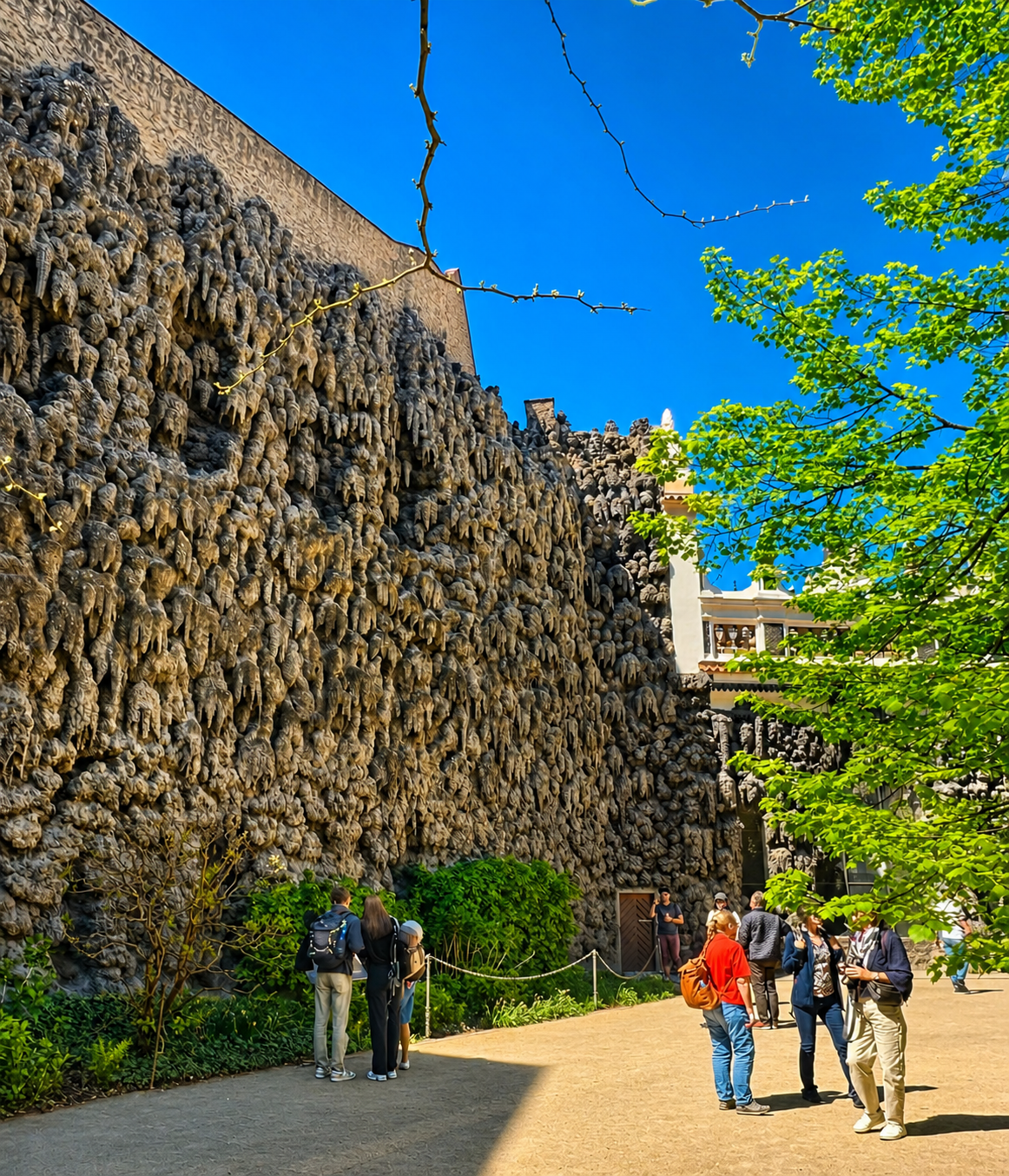 Tropfsteinwand & Karlsbrücke: Geheimtipps